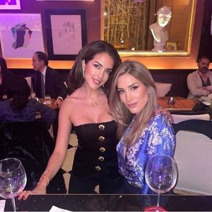 Zara sleeveless shirt